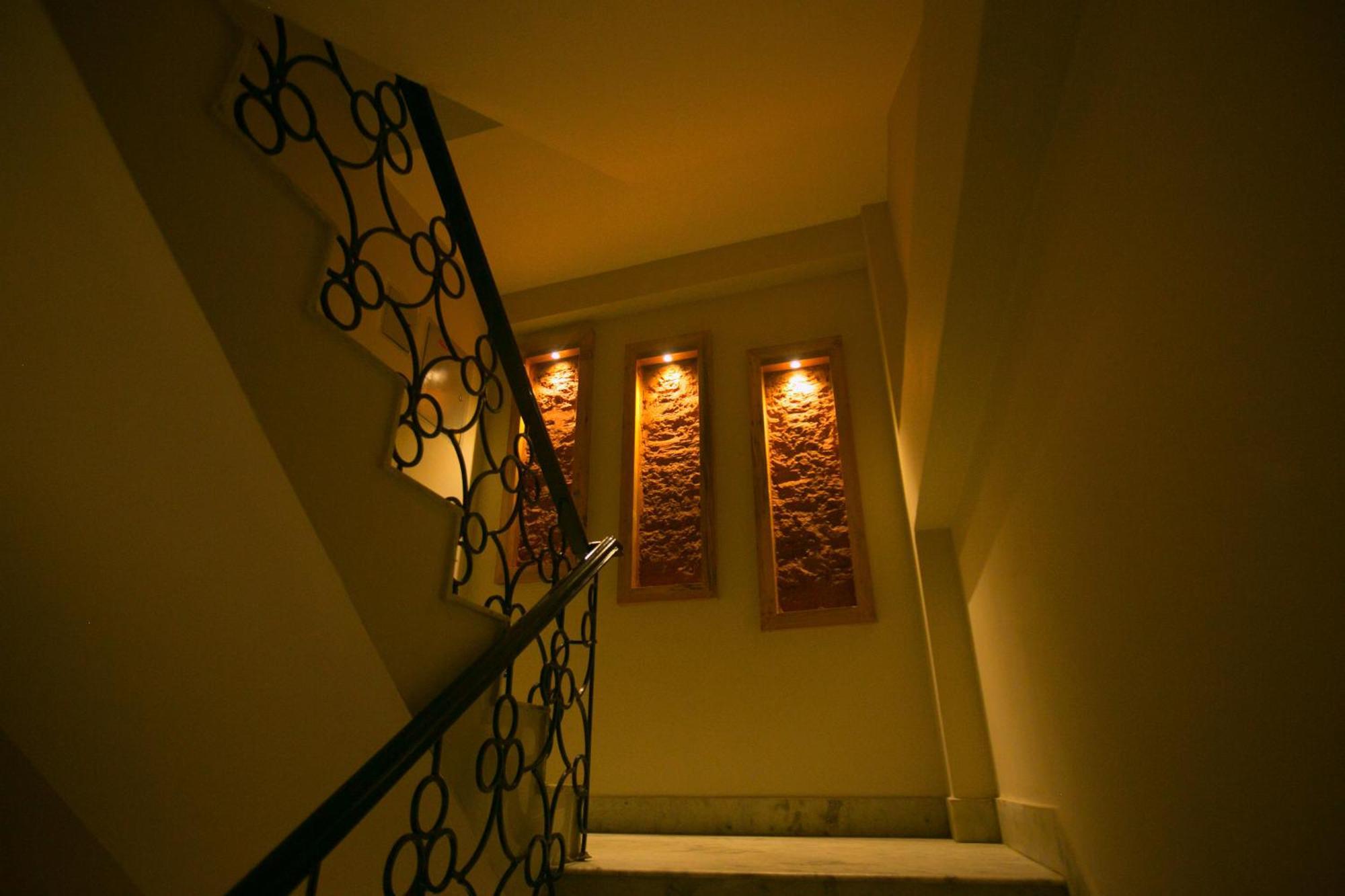 Divya Boutique Inn Катманду Екстериор снимка