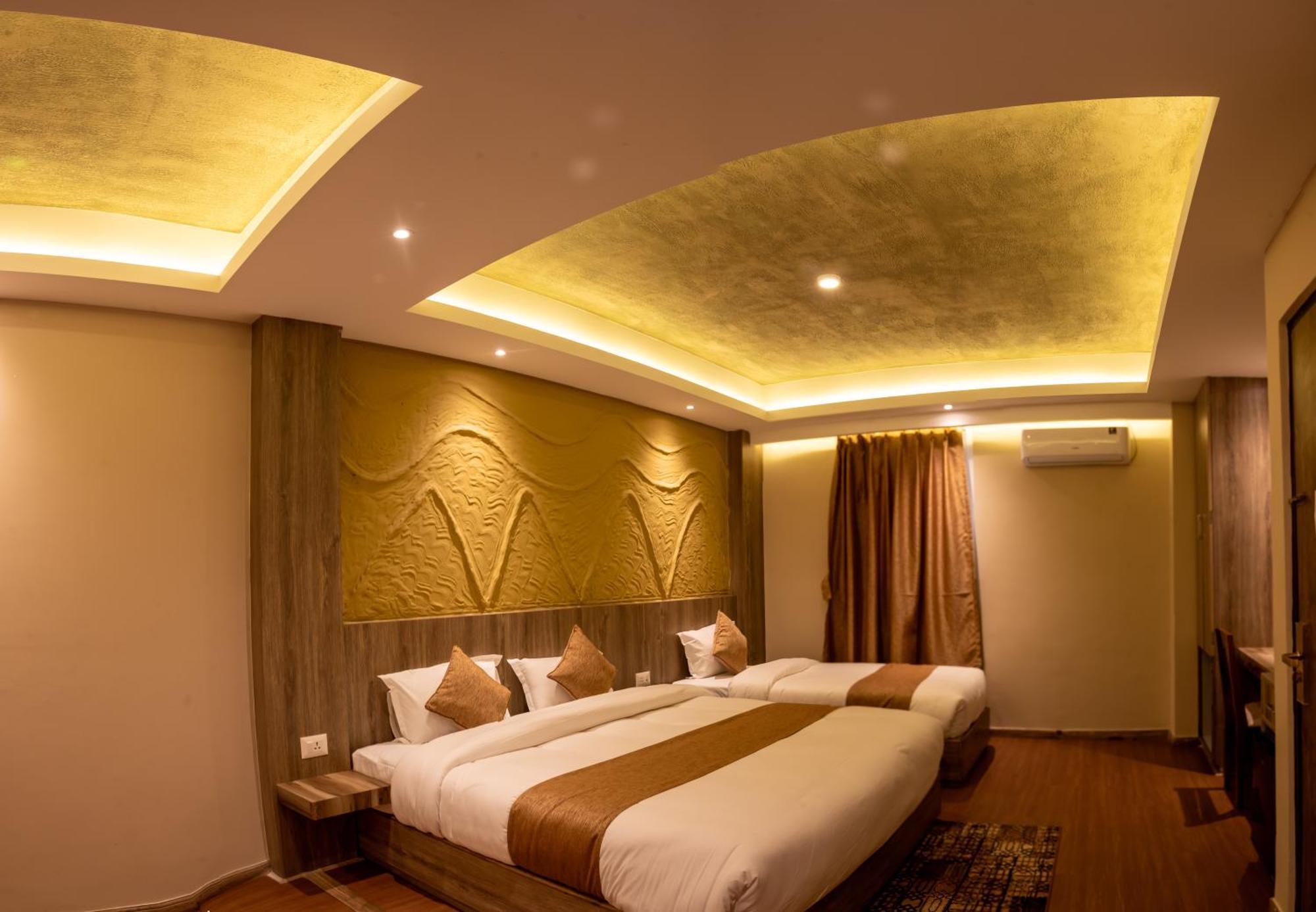 Divya Boutique Inn Катманду Екстериор снимка